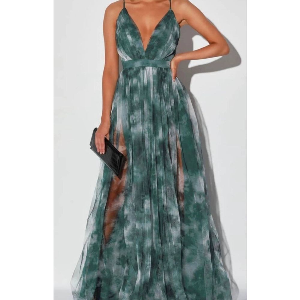 Lulus Elegant Moment Emerald Green Backless Maxi Dress sz Small. Worn once.